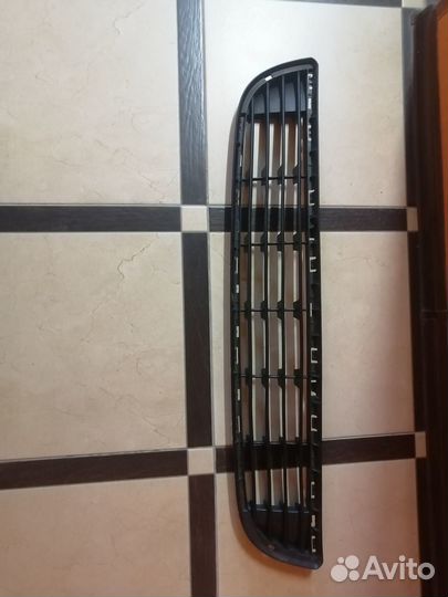 Решётка бампера Пежо Партнёр B9