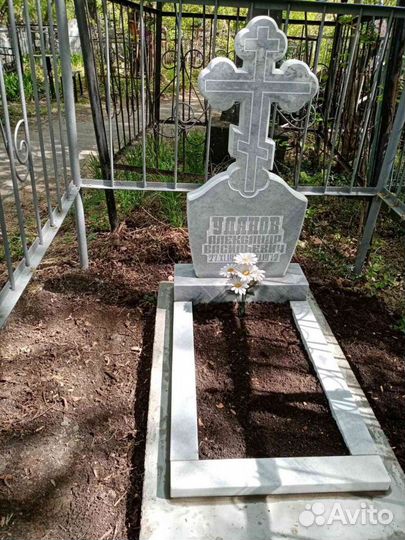 Мраморный памятник под ключ