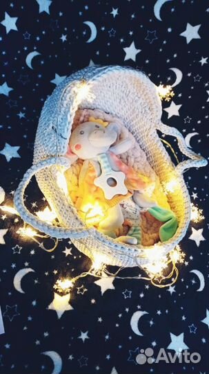 Вязаная люлька для куклы