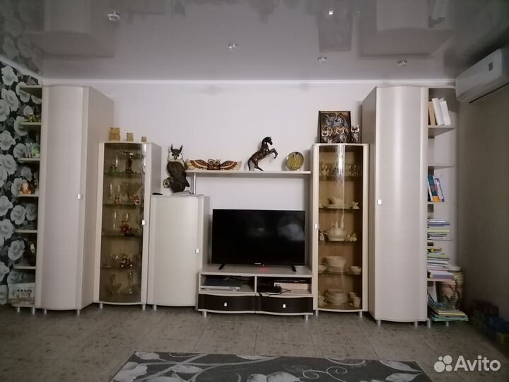 Стенка в гостиную