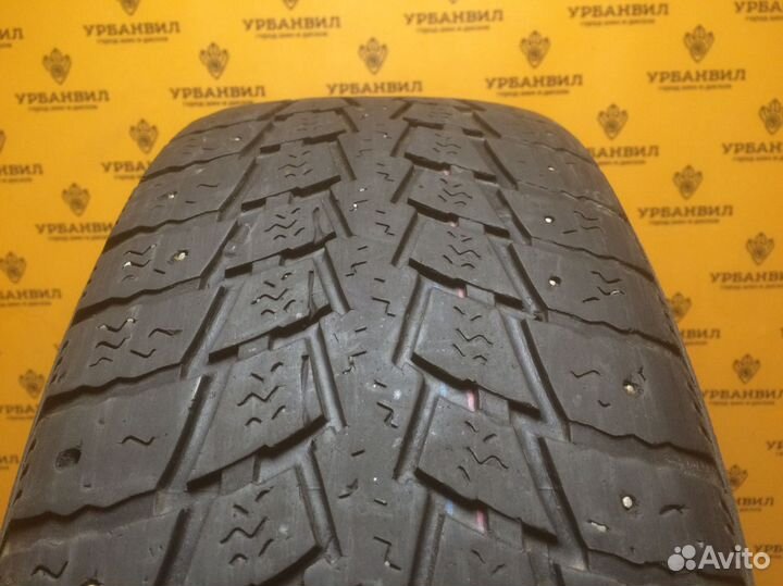 Kumho Power Grip KC11 235/65 R17
