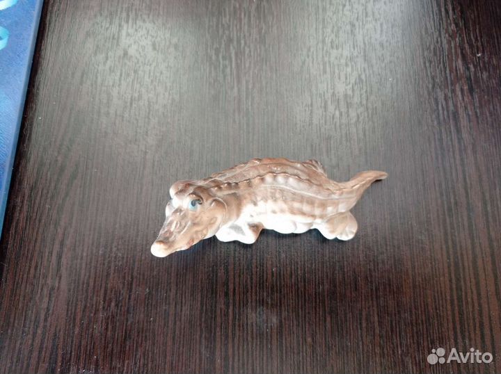 Статуэтка крокодил