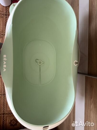 Пеленальный стол и ванночка Beaba