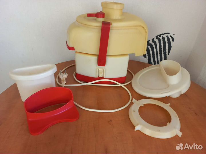 Электросоковыжималка шинковка