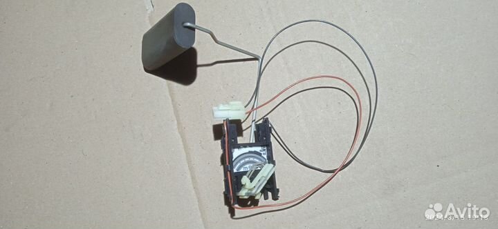 Датчик уровня топлива Opel Astra h