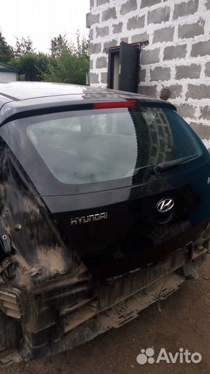 Hyundai i30 крышка багажника