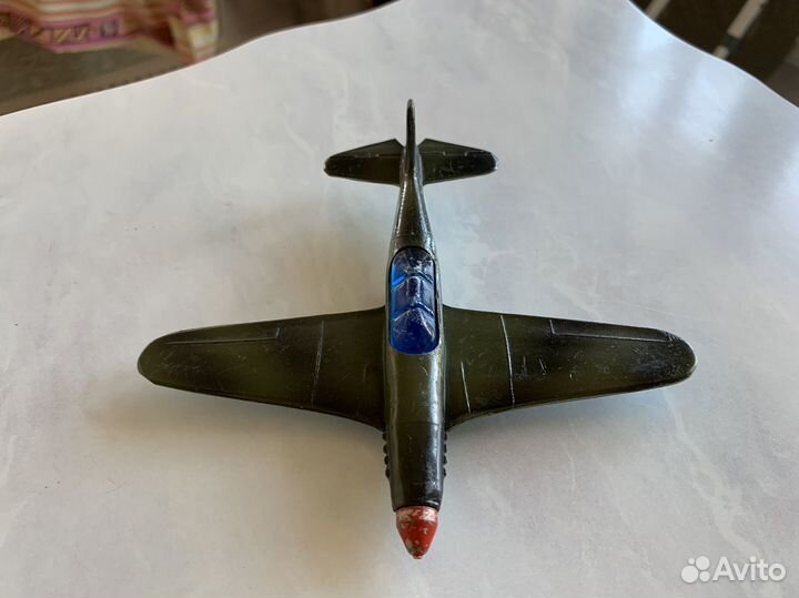 Модель самолёта Як-3 (от пепельницы)