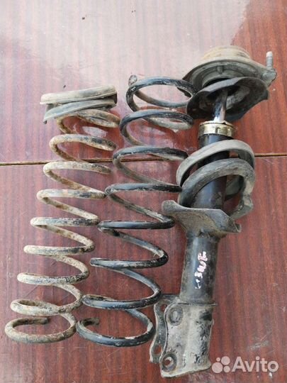 Пружины на Мазда Демио dw3w