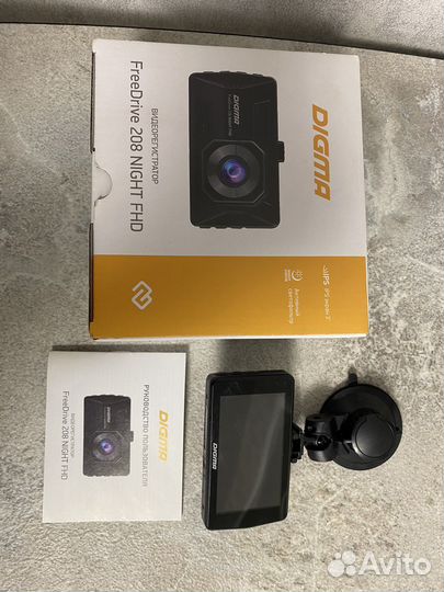 Видеорегистратор Digma