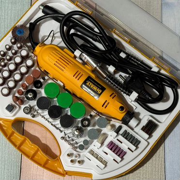Гравер dewalt 211 насадок Полный комплект
