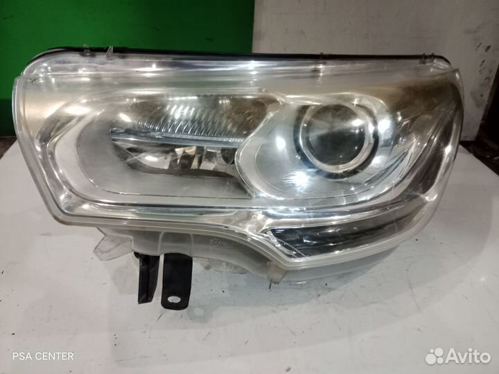Фара левая ксенон Citroen C4 B7/Citroen DS4