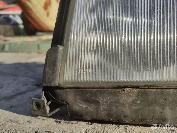 Мерседес 124 фара Bosch левая