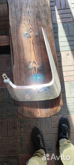 Накладка на передний бампер mitsubishi Pajero