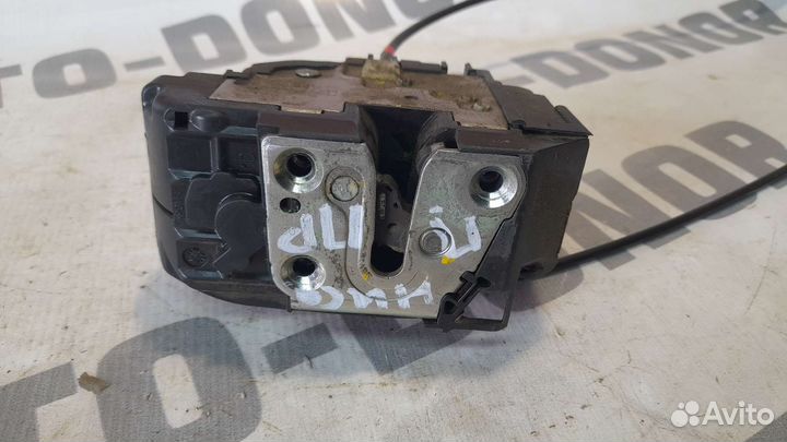 Замок двери Ниссан Ноут Е11