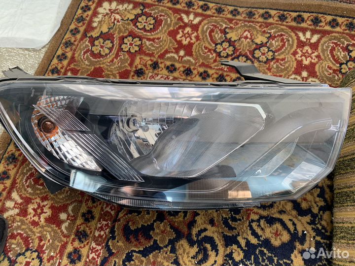 Передние фары LADA granta fl