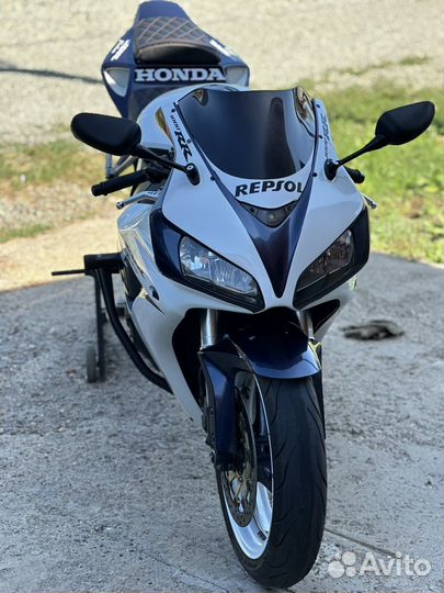 Продам мотоцикл Honda CBR 1000 RR