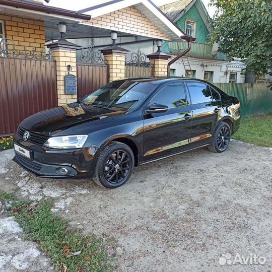 Volkswagen Jetta, 2012
