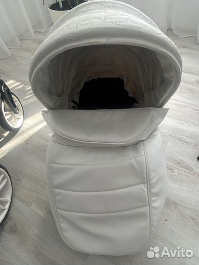 Коляска 3 в 1 белая indigo