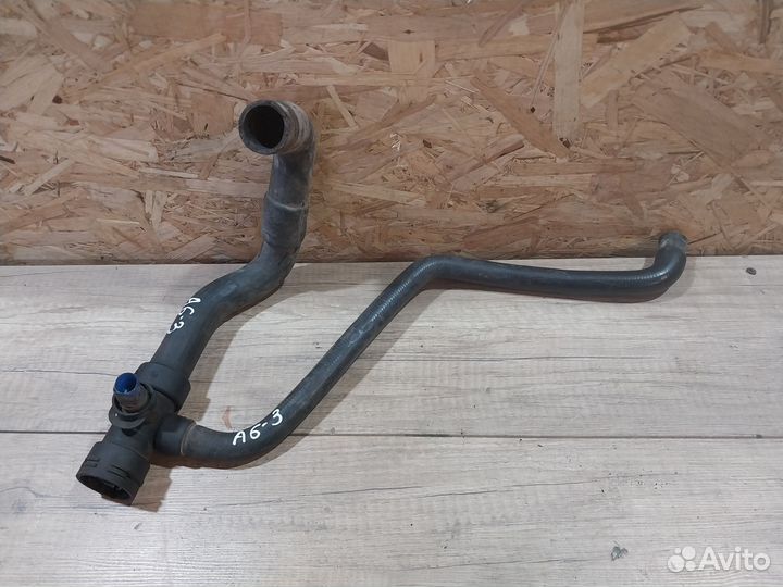 Патрубок радиатора Audi A6 C5 шланг охлаждения