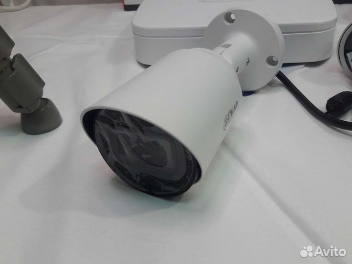 Камеры видеонаблюдения 8 шт 4Мп Dahua