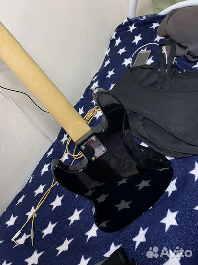 Бас гитара Rocket 4 струны