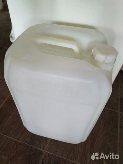 Канистры 32 литра,чистые