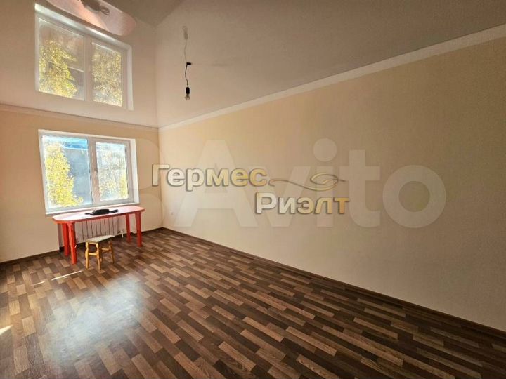 2-к. квартира, 56 м², 3/3 эт.