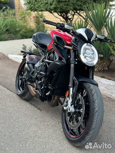 MV Agusta Dragster 800 Rosso в наличии