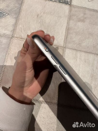 iPad air wifi 32 гб Space Gray