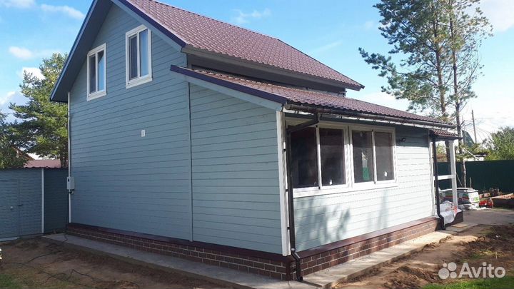 Бригада строителей