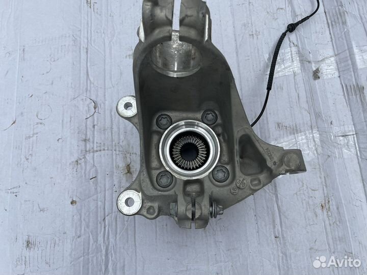 Кулак передний правый на BMW F48 F39 mini F55 F56