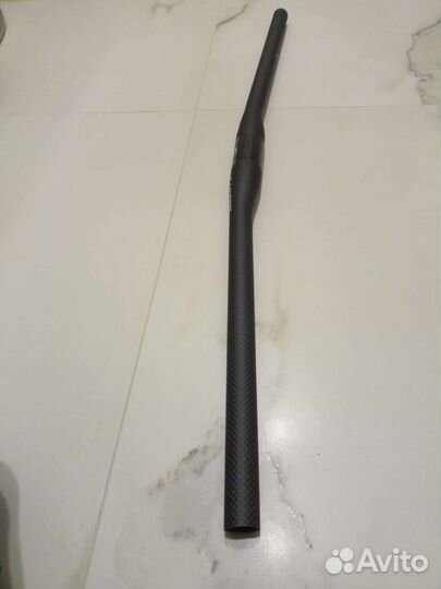 Руль карбоновый 700 мм