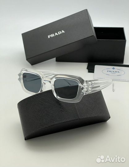 Солнцезащитные очки prada