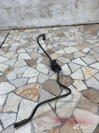 Трубка топливная Ford Focus седан 1.6 shda (100