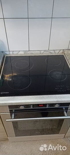 Духовой шкаф с варочной панелью