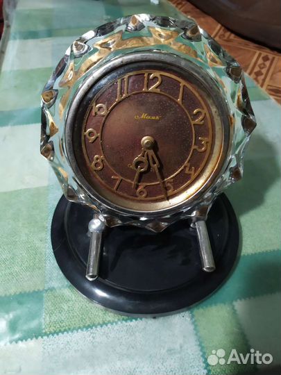 Настольные часы