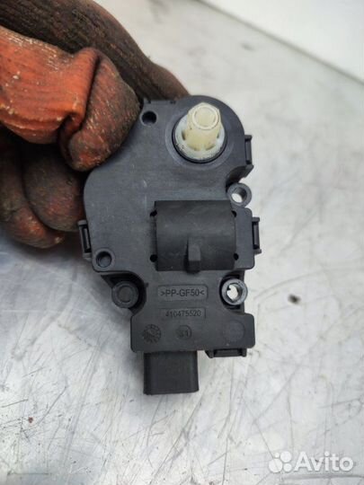 Моторчик заслонок печки Audi A4 B8 универсал 2 Л