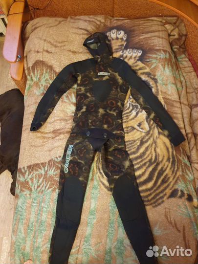 Гидрокостюм