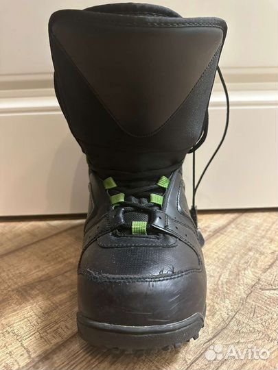 Сноубордические ботинки 42.5