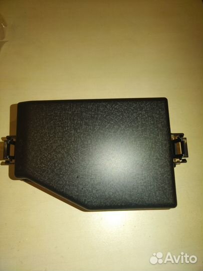 Крышка блока предохранителей Hyundai Solaris