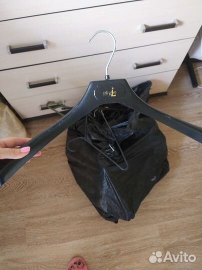 Вешалки для одежды