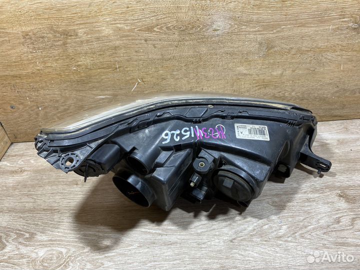 Фара передняя левая Citroen C5 1 рестайлинг 142311