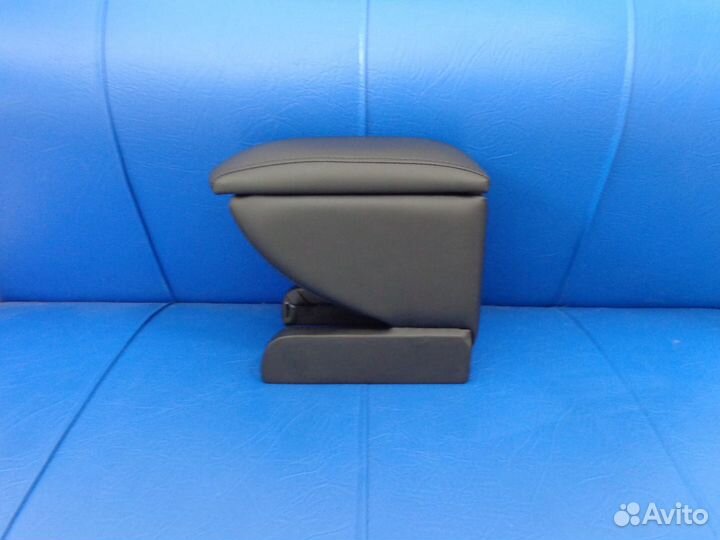 Подлокотник Skoda Roomster