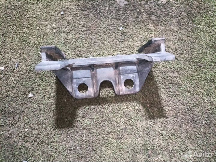 Кронштейн бампера задний Bmw 5-Series E39 M62B44