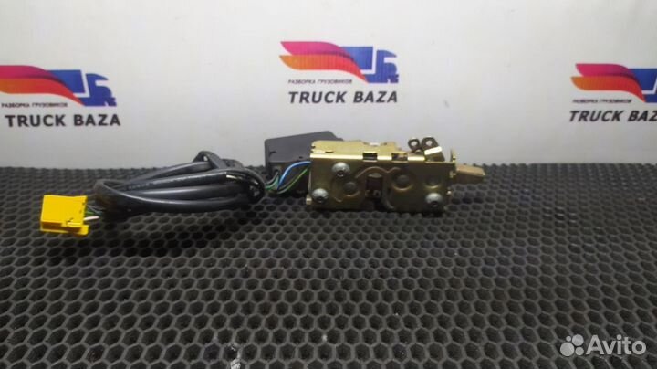 Замок двери левый