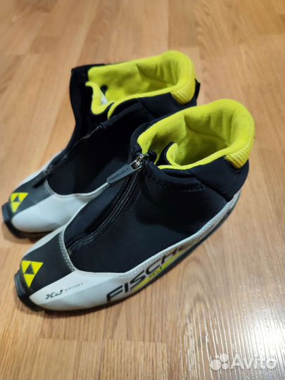 Лыжные ботинки
