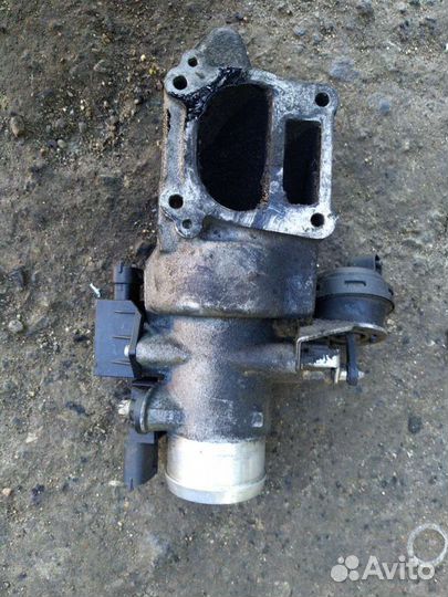 Дроссельная заслонка Opel Zafira A 2001г. 822680