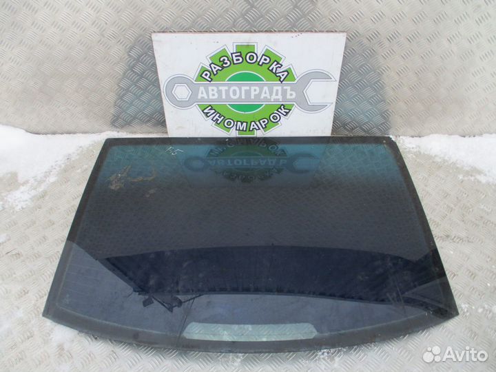 Стекло заднее Volkswagen Passat B5 седан