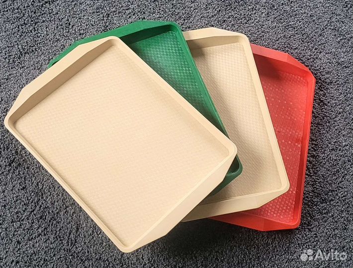 Пластиковые подносы