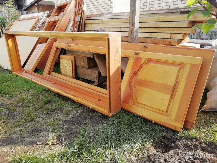 Дверь деревянная